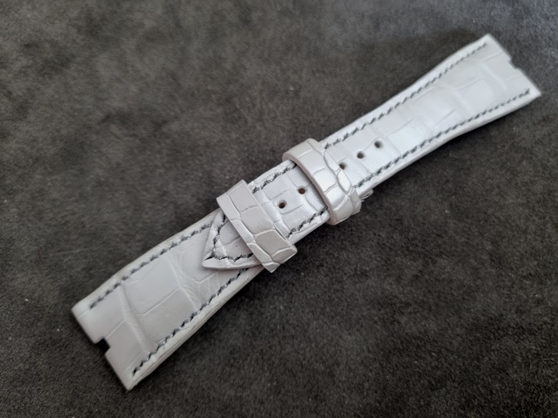 Ivory Pearlescent Alligator for Roger Dubois Sympathy