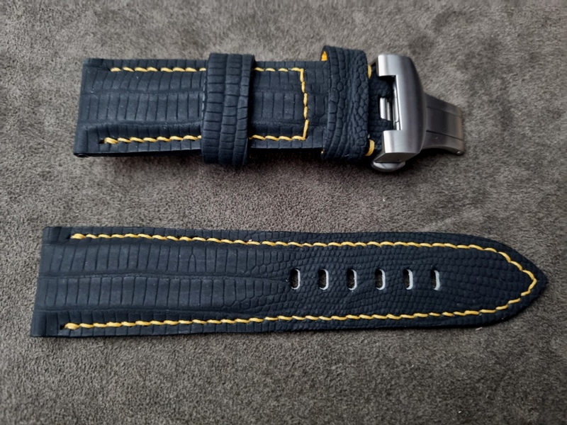 Supermatte Carbon Black Teju Lizard
