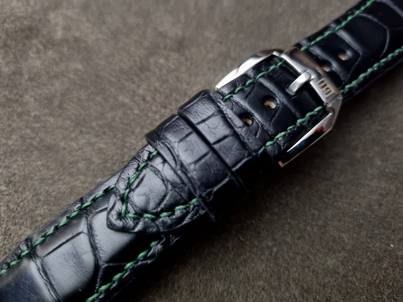 Hand saddle stitched with Forest Green French-milled linen thread