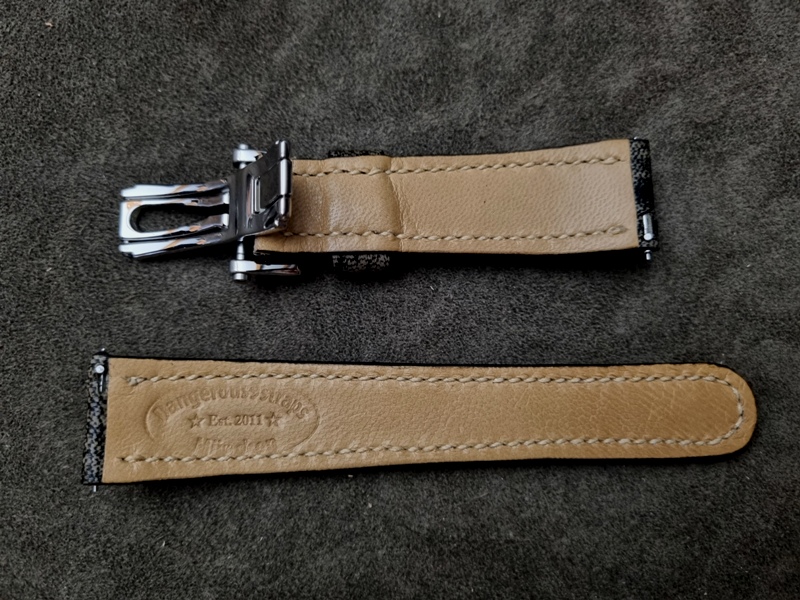 Classic Tan Kidskin lining