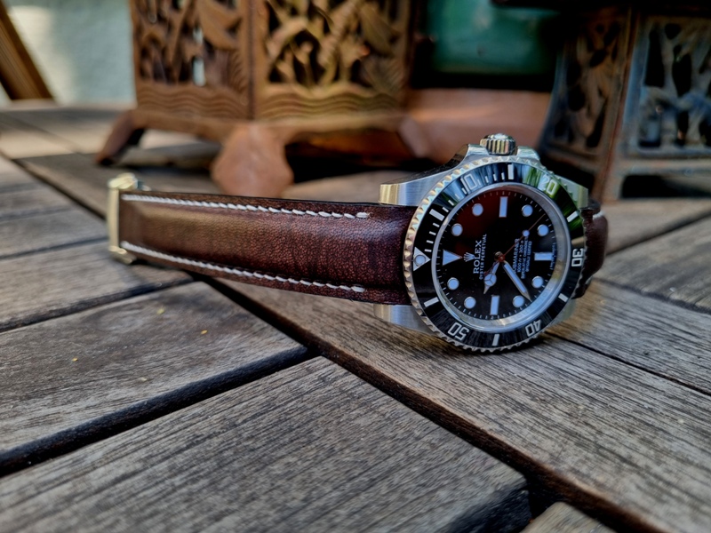 Mahogany Kangaroo strap for Rolex (2) Mahogany kangaroo leather watch strap with curved lug fitment, handcrafted in premium leather for a seamless case integration and vintage-inspired luxury watch style.